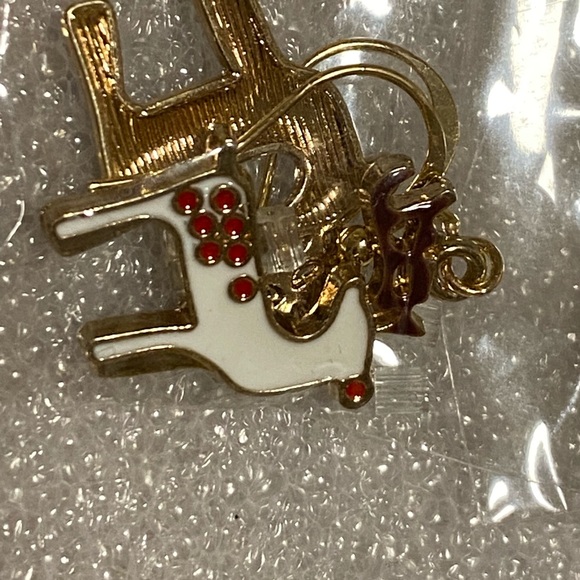 Christmas Dangle pierced earring lot - Picture 4 of 9